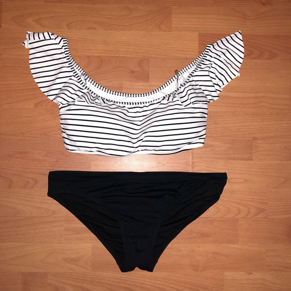NWT (unattached) Vince Camuto two piece